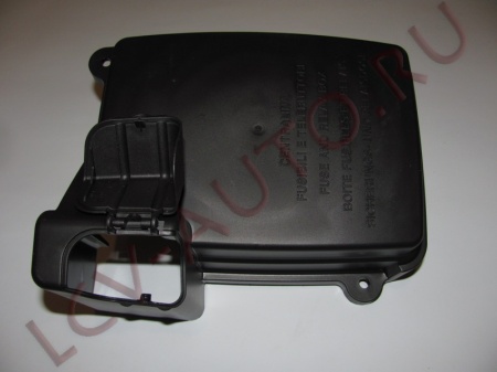 Корпус (верх) блока предохранителей